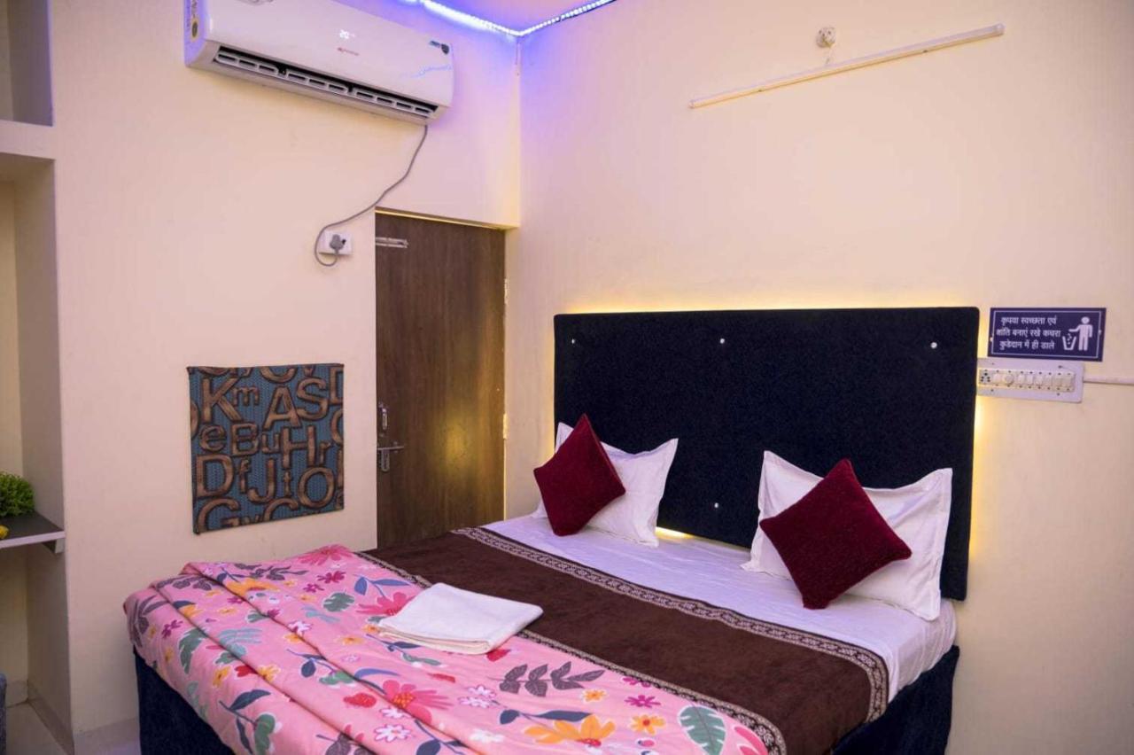 Hotel O Pop Hotel Blue Star ビラーイー エクステリア 写真