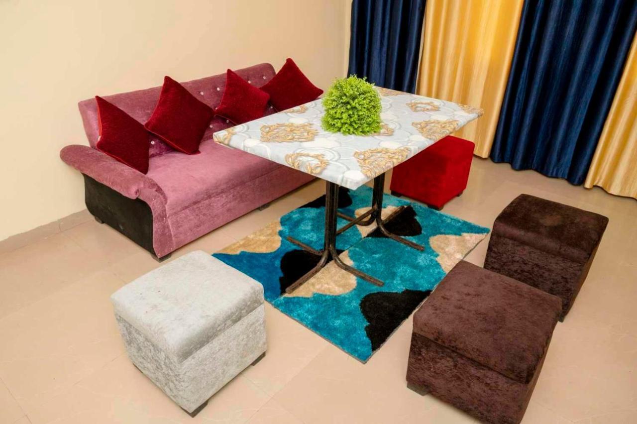 Hotel O Pop Hotel Blue Star ビラーイー エクステリア 写真