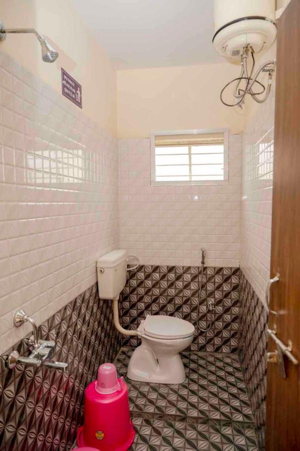 Hotel O Pop Hotel Blue Star ビラーイー エクステリア 写真